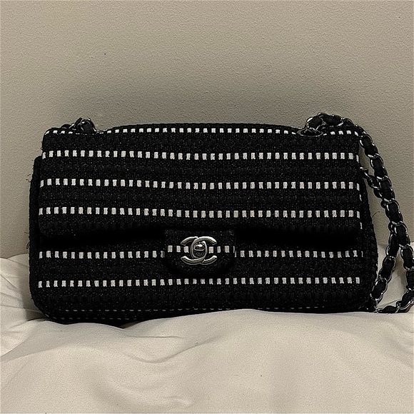 CHANEL Classic Flap Bag Small 2 Tone Tweed 💯% Authentic OG - Picture 1 of 5